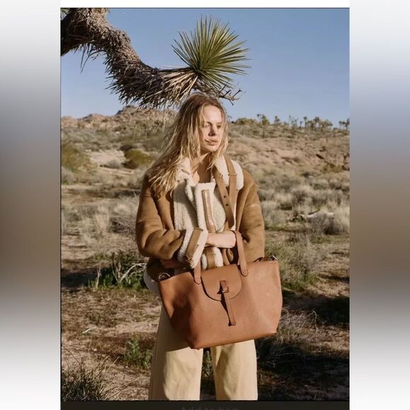NWT Meli‎ Melo MEDIUM THELA SOFT LEATHER TOTE BAG TAN/GOLD Handbag - Picture 1 of 12